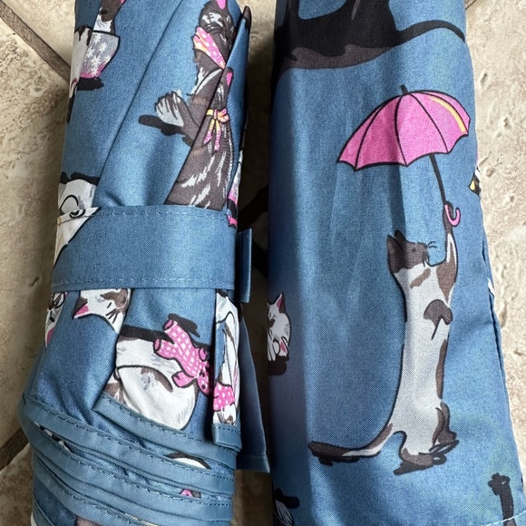 VERA BRADLEY UMBRELLA CAT'S MEOW:NWT CATS - Picture 8 of 9